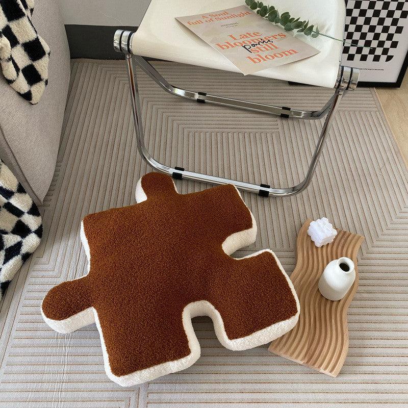 PuzzleComfort – Luxury Plush Cushion with Playful Design