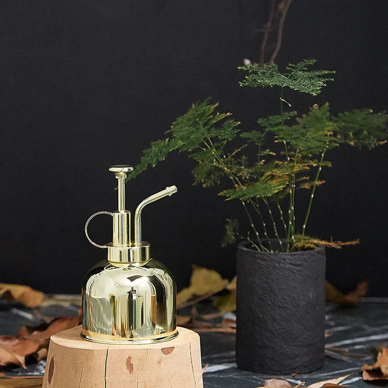 GoldenMist – Luxury Plant Sprayer with Refined Functionality