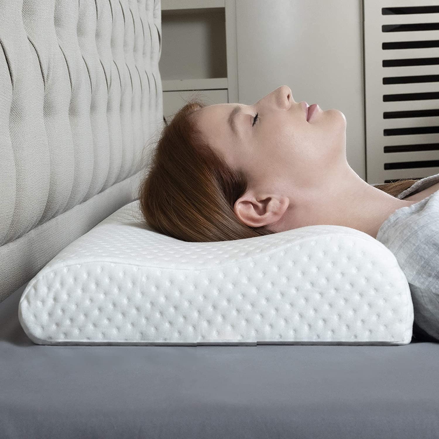 CloudRest – Ergonomic Memory Foam Pillow with Luxury Support for a Deep Night's Sleep