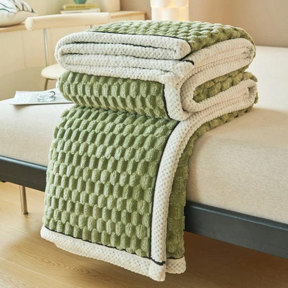 LuxeHaven – Ultimate Soft Sherpa Fleece Blanket for Pure Relaxation