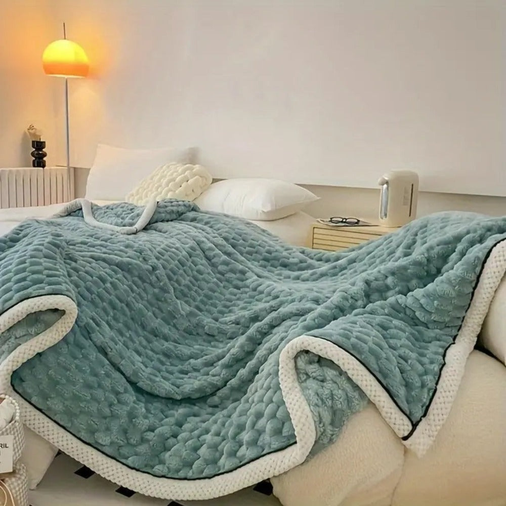 LuxeHaven – Ultimate Soft Sherpa Fleece Blanket for Pure Relaxation