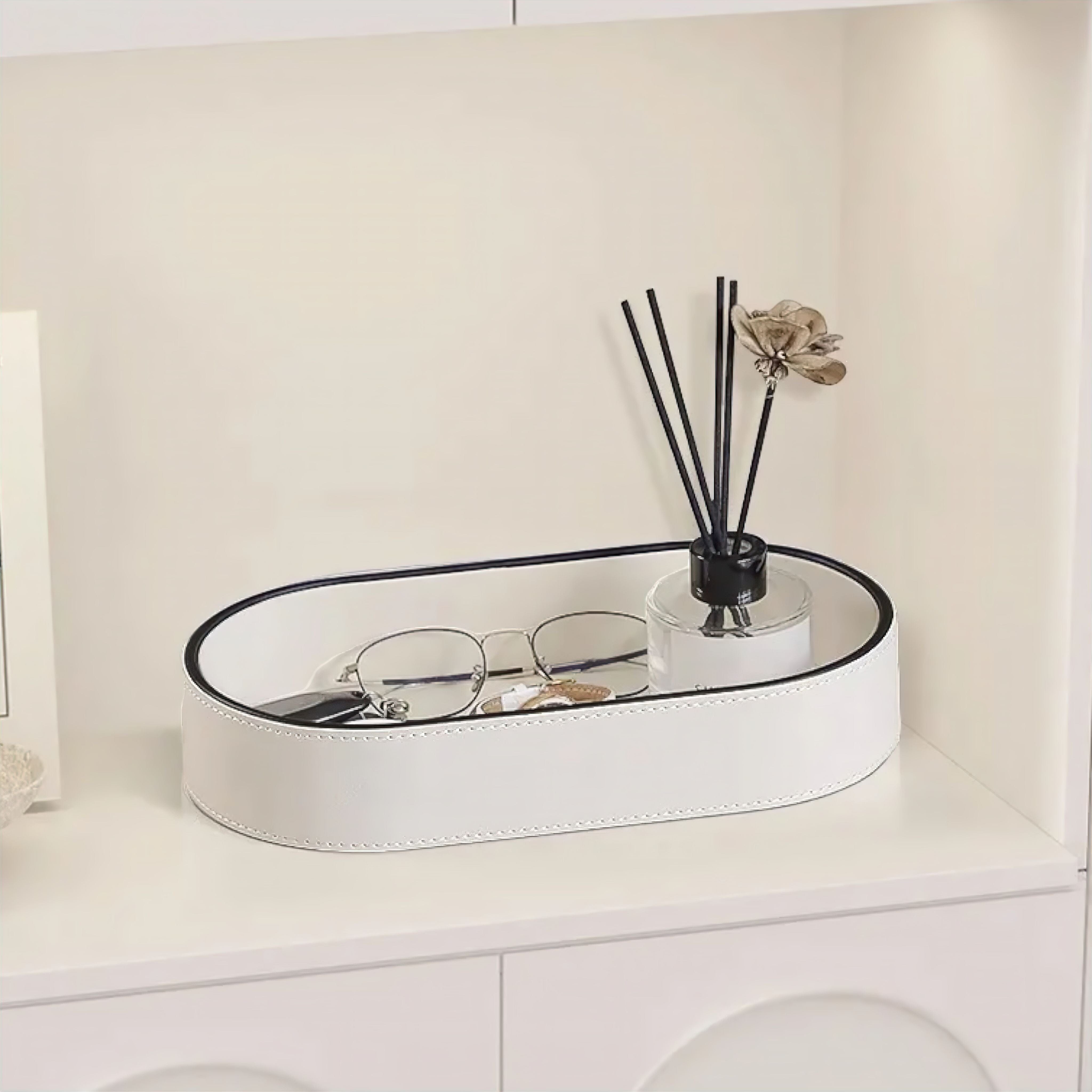 Plateau organisateur ovale en cuir PU avec bord noir pour bureau et table de chevet