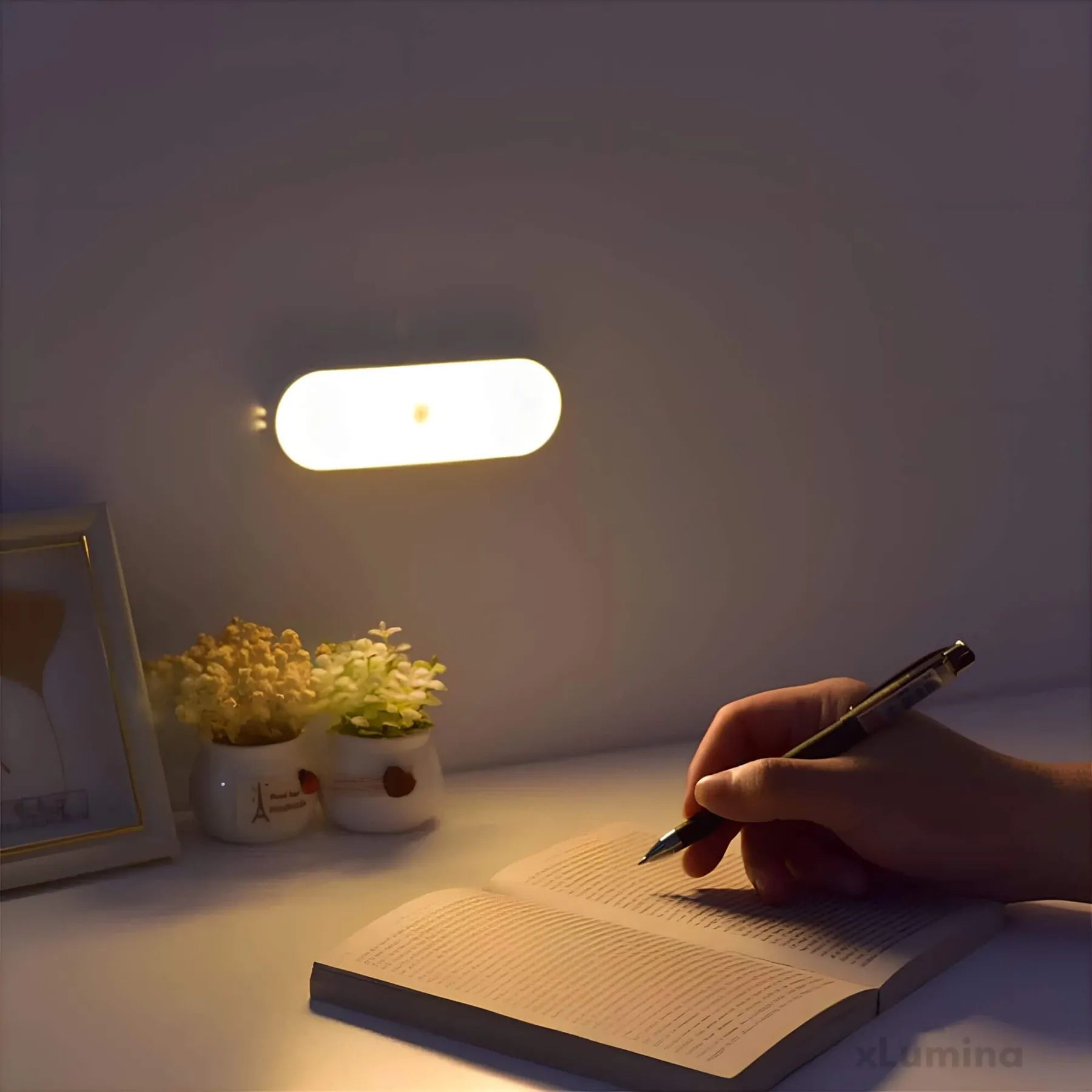 MotionGlow – Stijlvolle Draadloze Wandlamp met Bewegingssensor voor Veiligheid en Comfort