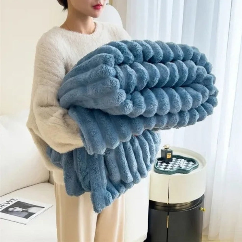 CozyLuxe – Ultra-Soft Ribbed Blanket for Warmth and Comfort