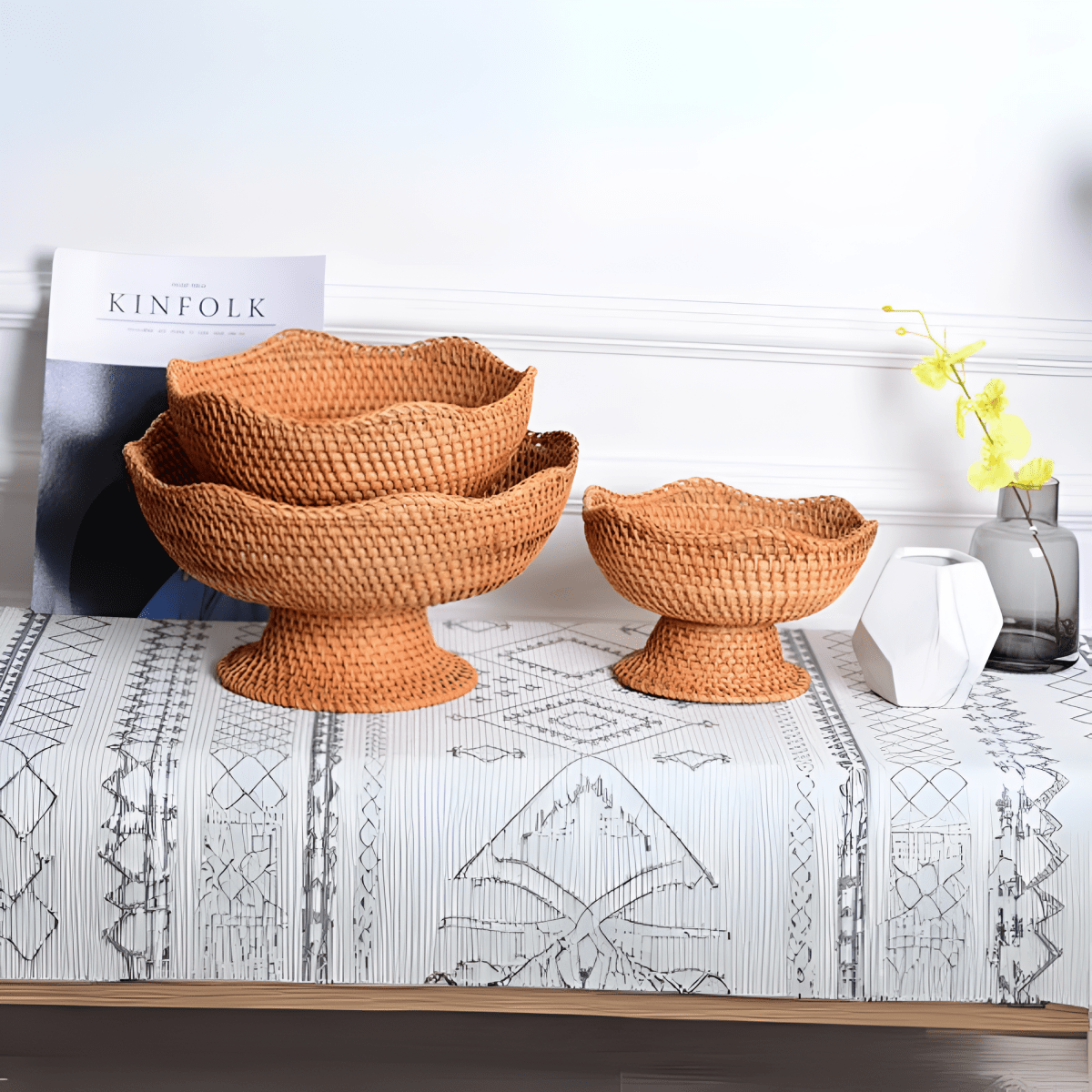 Rattanique Elegant Rattan Fruit Basket – Handwoven for a Natural Atmosphere