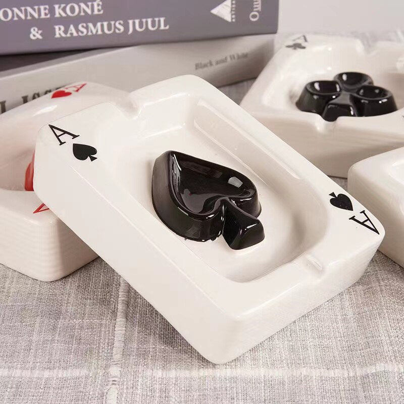 RoyalFlare – Stylish Ceramic Ashtray with Poker Heart Design for an Elegant Accent