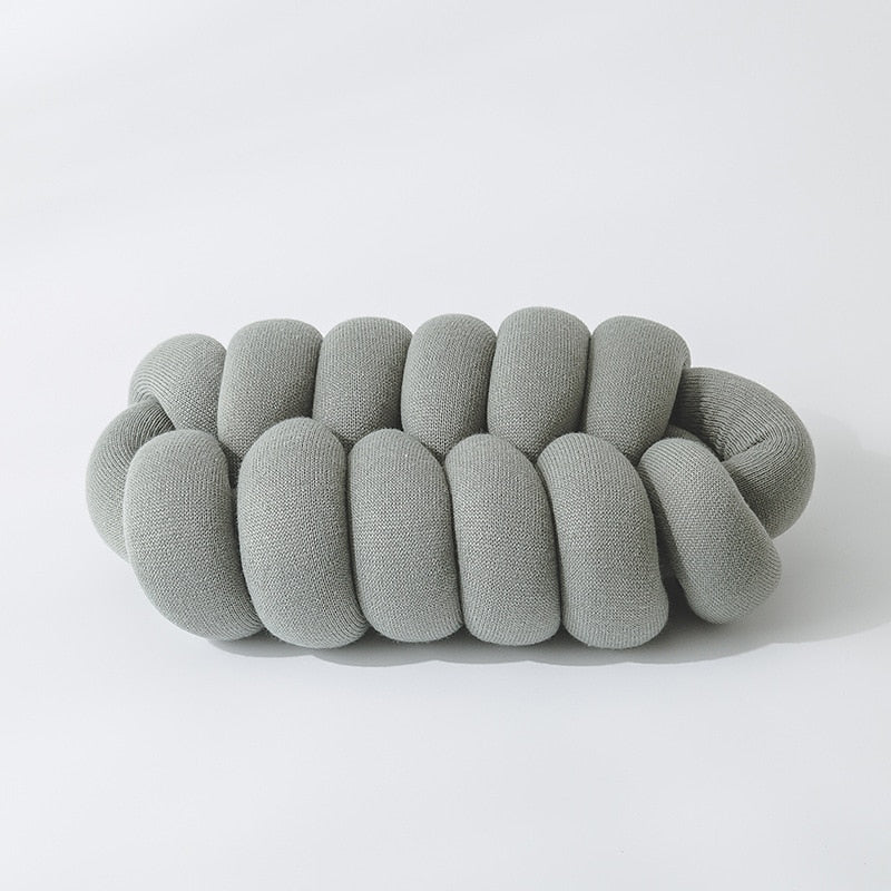 KnotLuxe – Handgeknoopte Decoratieve Knoopkussen met Moderne Uitstraling