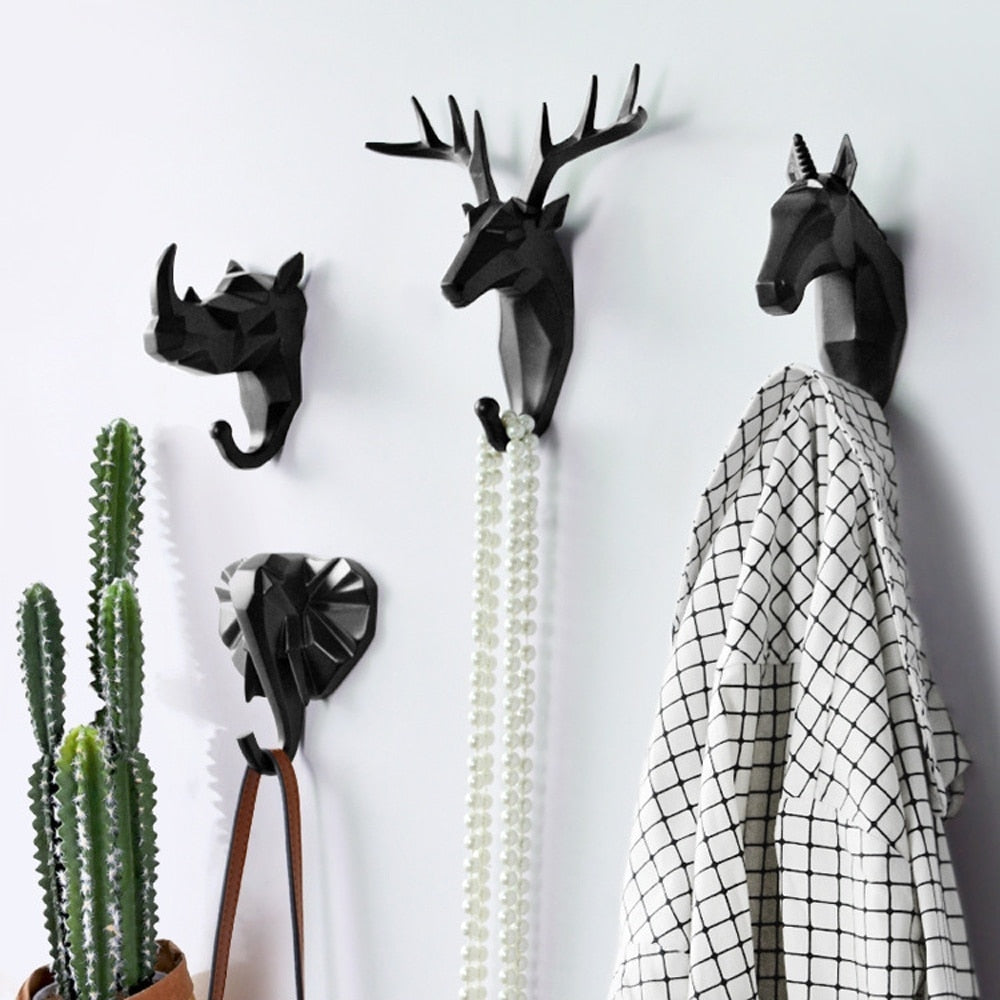 FormaLuxe – Stylish Animal Wall Hooks with Geometric Design for Unique Interiors