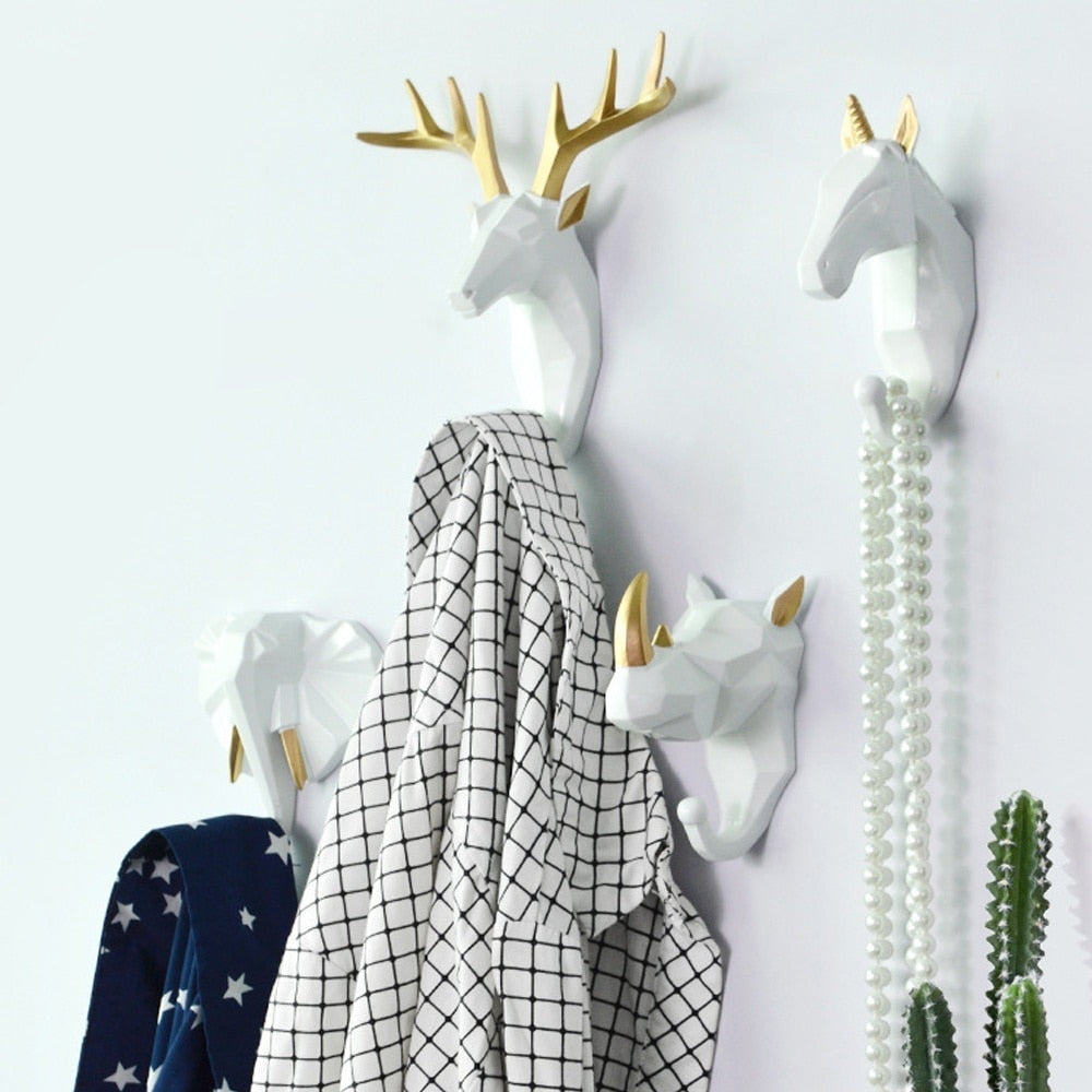 FormaLuxe – Stylish Animal Wall Hooks with Geometric Design for Unique Interiors