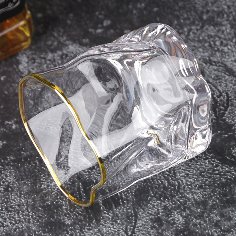 VerreLuxe – Exquise Whiskyglazenset met Dynamisch Vervormd Design