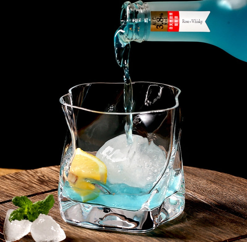VerreLuxe – Exquise Whiskyglazenset met Dynamisch Vervormd Design