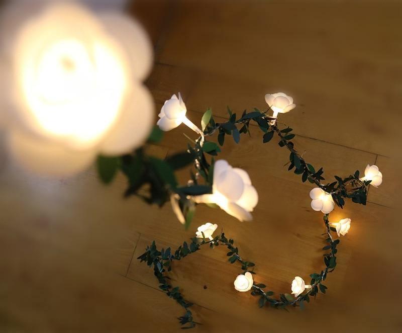 VineGlow – Elegant LED Vine Lighting with Enchanting Leaf Accents