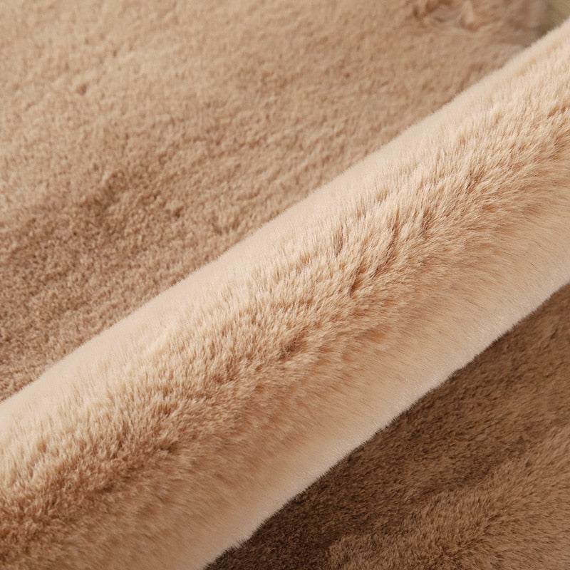 CuddleBear – Extra Soft Teddy Bear Rug for Children and Baby Rooms