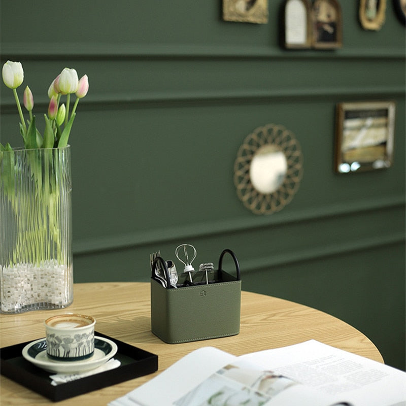 NordicLuxe – Stijlvolle Lederen Opbergmand met Minimalistisch Design