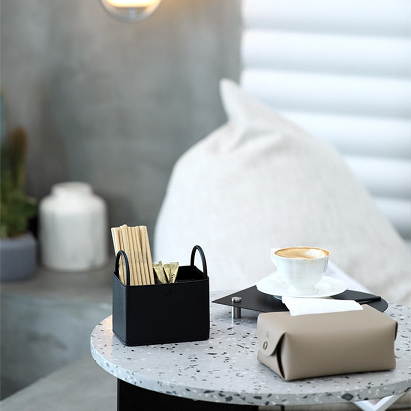 NordicLuxe – Stijlvolle Lederen Opbergmand met Minimalistisch Design