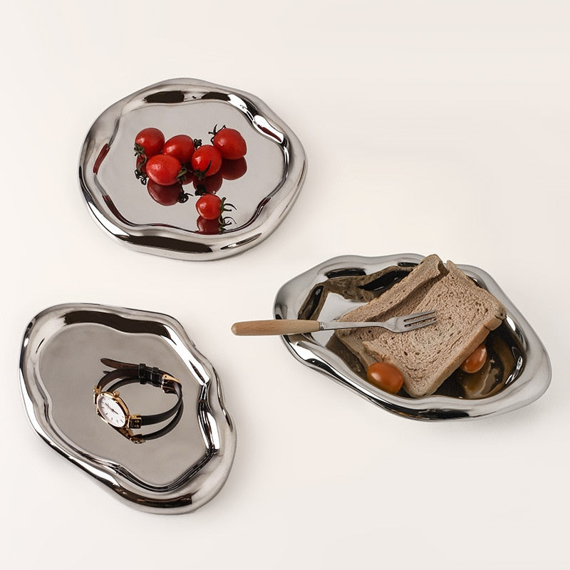 LustraTray – Shiny Ceramic Bowl with Unique Design