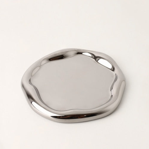 LustraTray – Shiny Ceramic Bowl with Unique Design