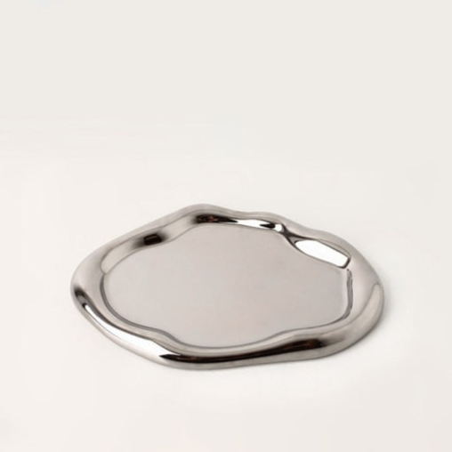 LustraTray – Shiny Ceramic Bowl with Unique Design