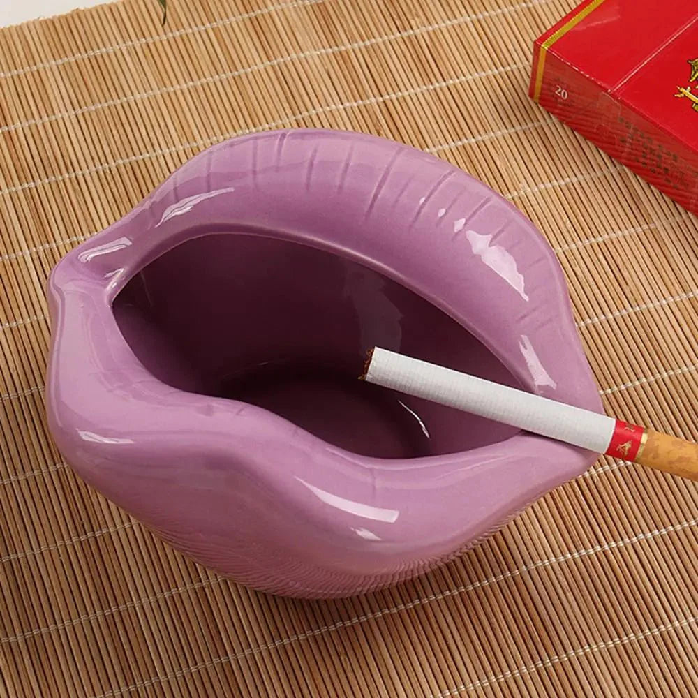 LipArt – Playful Ceramic Ashtray with Creative Design