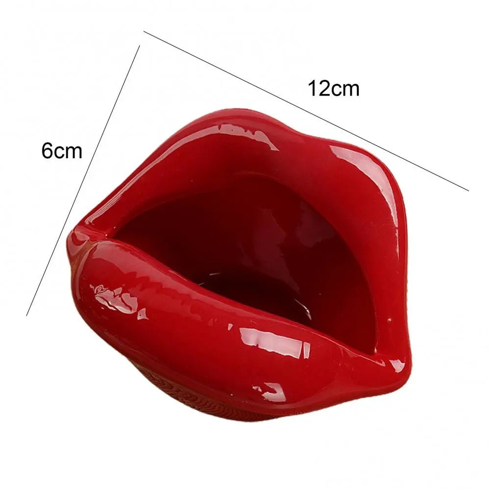LipArt – Playful Ceramic Ashtray with Creative Design
