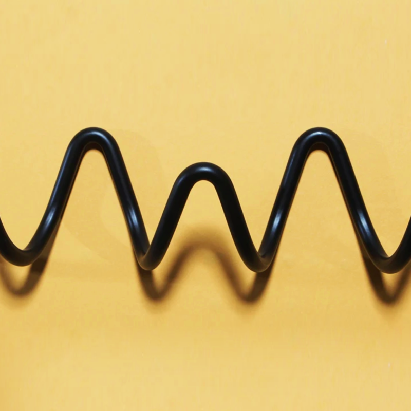 LineaLoop – Modern Metal Wall Coat Rack with Elegant Design