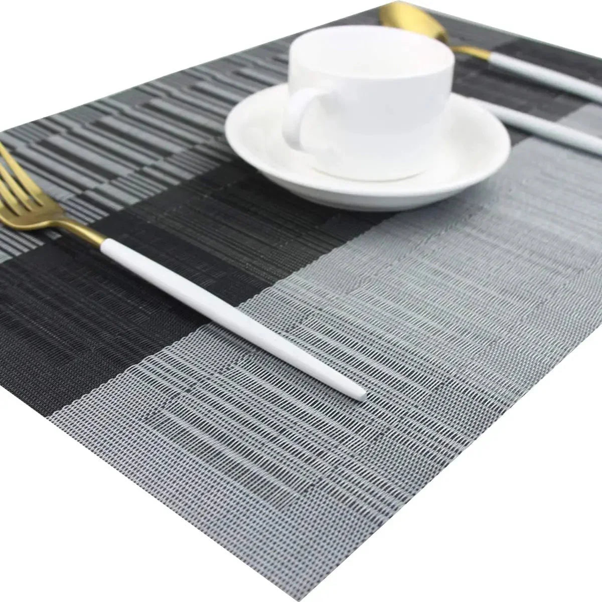 LumiWeave Luxe Woven Placemat Set – Stylish Table Protection with Refined Texture