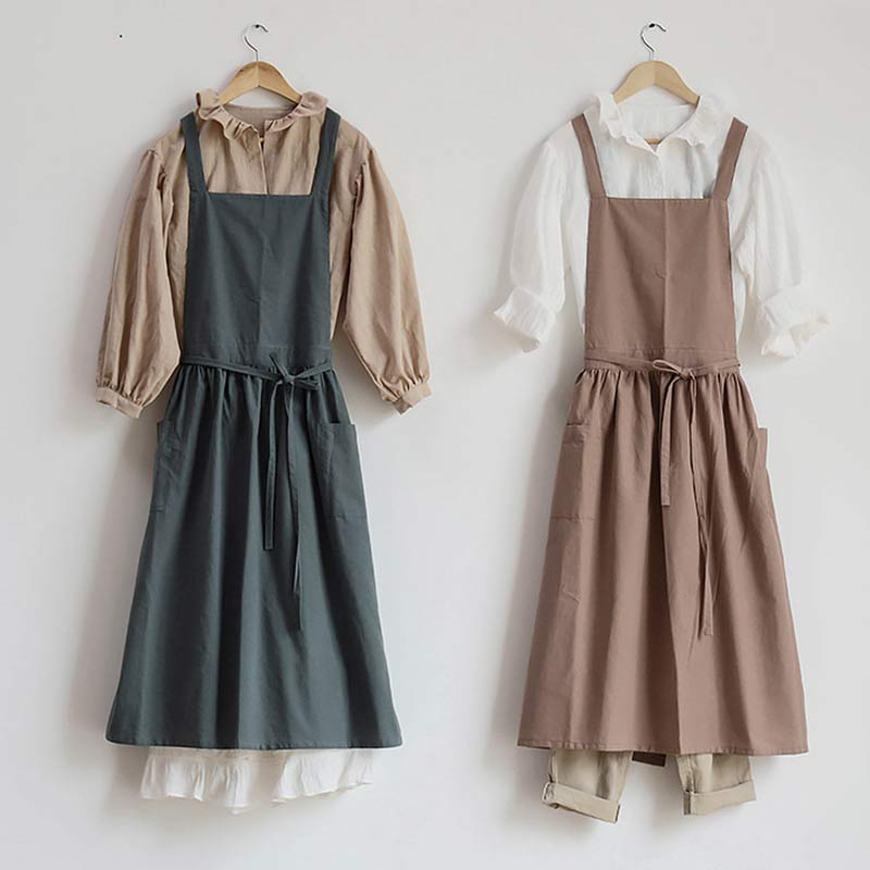 MaisonVire Elegance – Luxury Cotton Kitchen Apron with Cross Straps and Practical Pockets for a Stylish Look