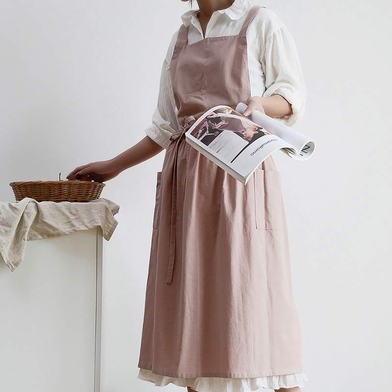 MaisonVire Elegance – Luxury Cotton Kitchen Apron with Cross Straps and Practical Pockets for a Stylish Look