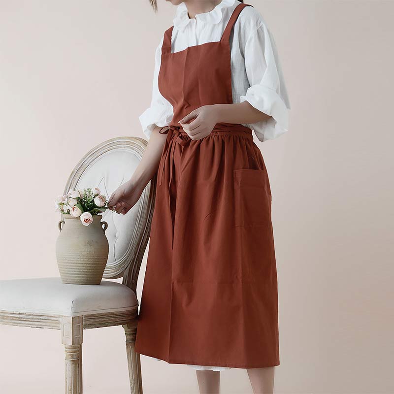 MaisonVire Elegance – Luxury Cotton Kitchen Apron with Cross Straps and Practical Pockets for a Stylish Look