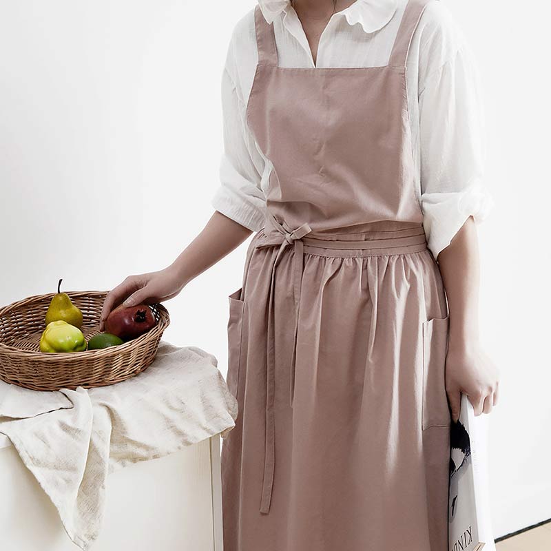 MaisonVire Elegance – Luxury Cotton Kitchen Apron with Cross Straps and Practical Pockets for a Stylish Look