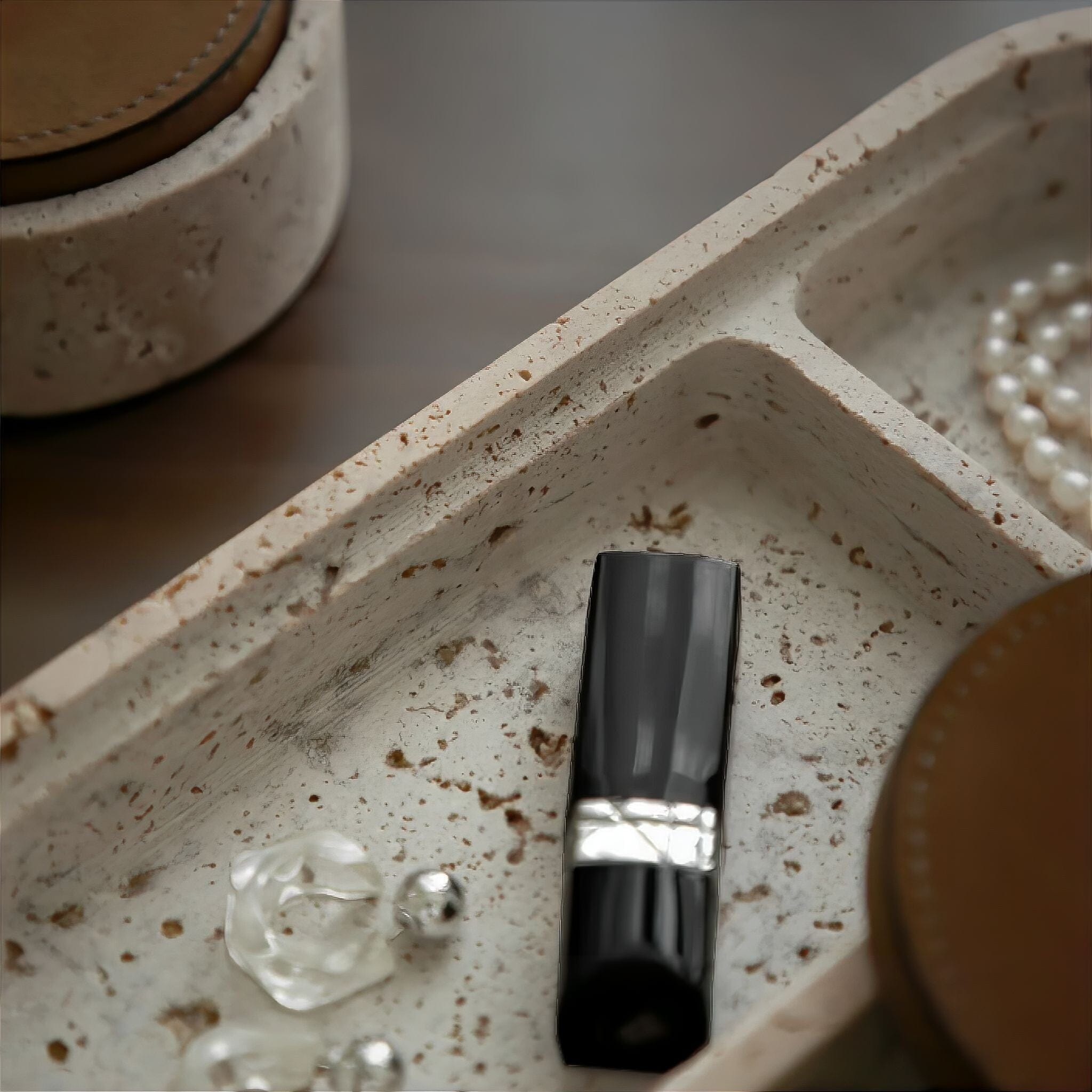 Boîte à bijoux en travertin ovale avec couvercle en cuir – boîte de rangement décorative en pierre