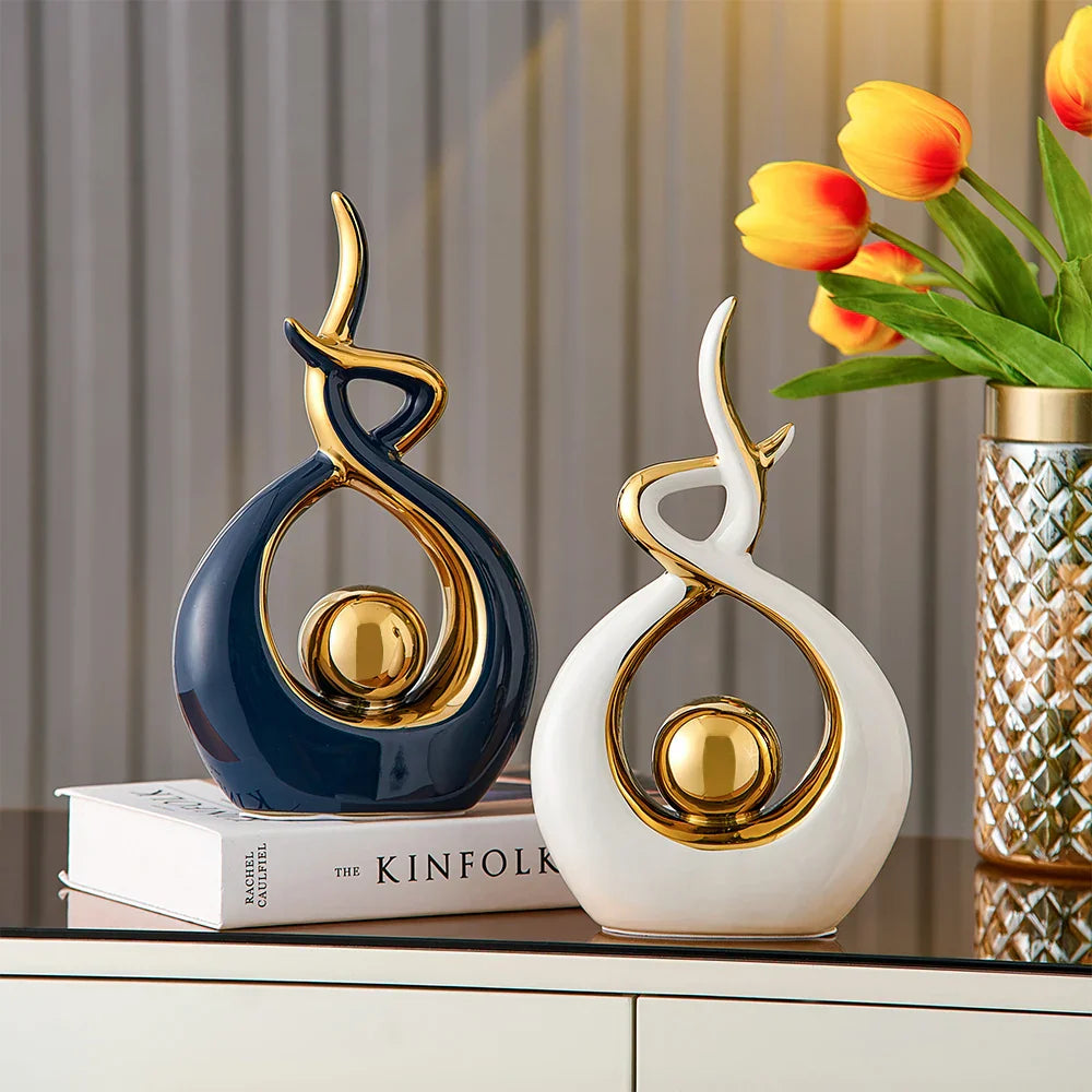 LuxeForm – Abstracte Keramische Sculptuur met Gouden Accenten voor Tijdloze Elegantie